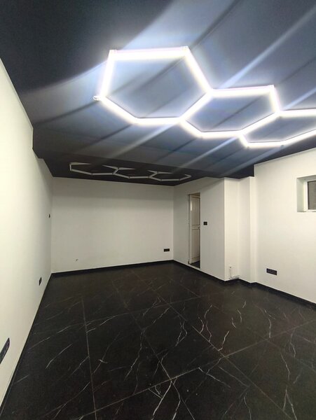 Timpuri Noi, Tineretului spatiu comercial, cafenea, fastfood