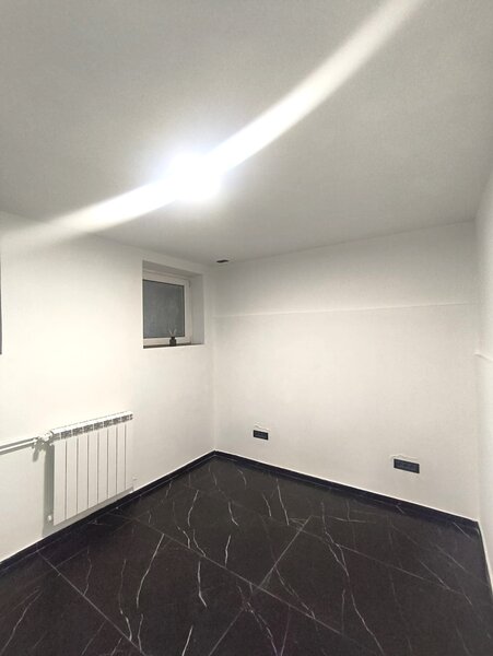 Timpuri Noi, Tineretului spatiu comercial, cafenea, fastfood